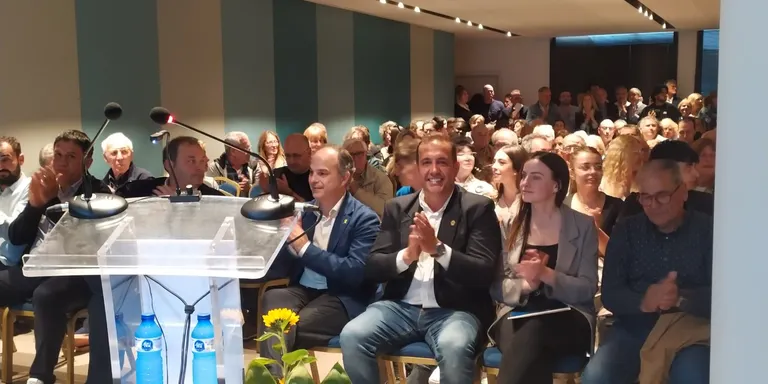 Junts per Cambrils presenta tots els candidats a les eleccions municipals amb el suport de Jordi Turull