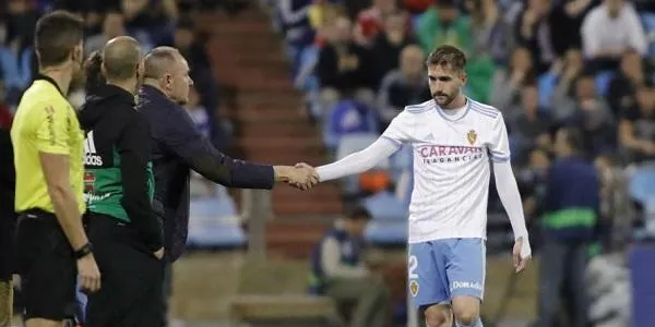Alberto Benito torna a una convocatòria en la derrota del Zaragoza a la Rosaleda