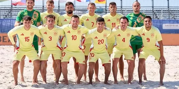 Tres torrencs a la Superfinal de la Lliga Europea de Futbol Platja