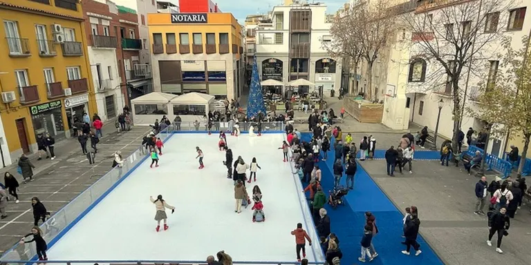 Blanes inaugura la pista de gel sintètic de 200 metres quadrats