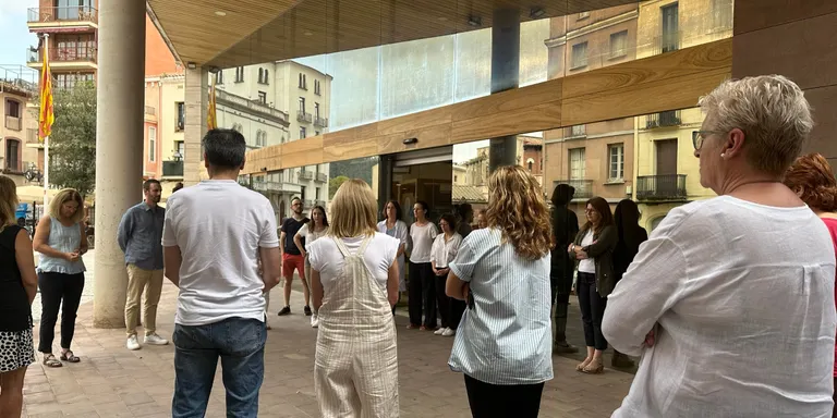 Segona concentració en menys d’un mes a Caldes per rebutjar un feminicidi, aquest cop a l’Hospitalet de Llobregat