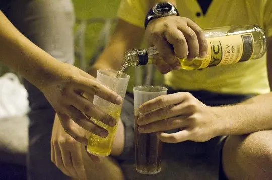 Els «botellots» es mantenen en nivells molt baixos a Caldes des de la fi del toc de queda