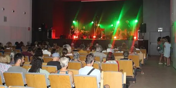 Les entrades per al concert de Maria Arnal i Marcel Bagés, i l’obra de teatre ‘Ovelles’ a la Violeta es posen a la venda aquest dimecres