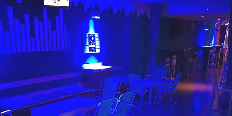 Obre l’oci nocturn i Bardemar alça la persiana
