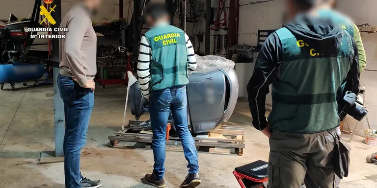 La Guàrdia Civil deté 19 persones a Tarragona i Almeria per portar migrants en pasteres taxi