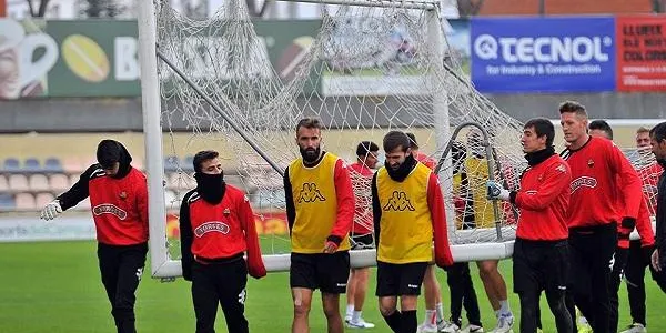 Alberto Benito, del CF Reus, insisteix que “cal seguir treballant, sortir a guanyar, i sumar de tres en tres”