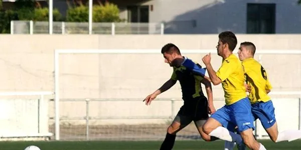 Els jugadors del Salauris, de 4a Catalana, vestiran la samarreta del CE El Catllar fins a final de temporada