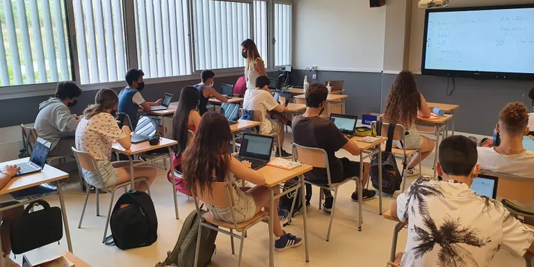 Primer curs en què l'Institut Pineda té el Batxillerat al complet