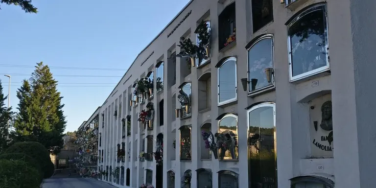 Horari especial al cementiri municipal de Rubí amb motiu de Tots Sants