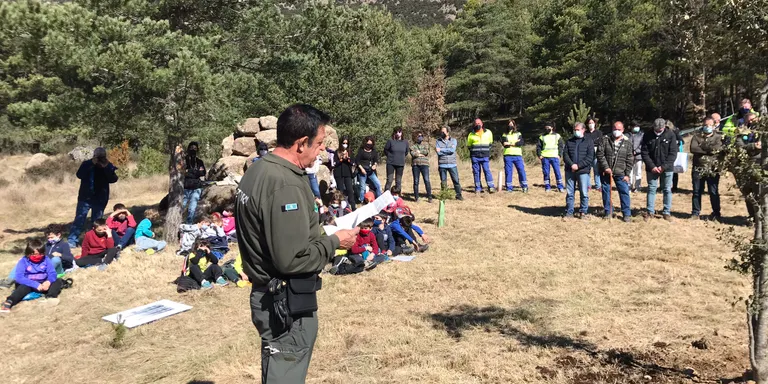 Escoles, Serveis Educatius, Agents Rurals i món local s'aboquen a la Festa de l'Arbre del Solsonès per retre homenatge a Josep Alet