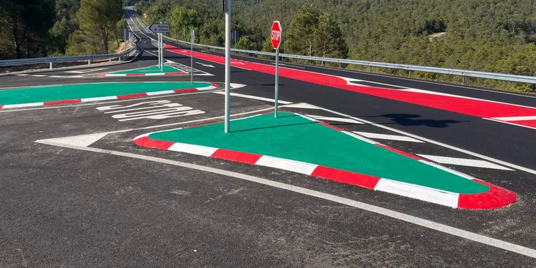 La Generalitat finalitza les obres de millora de la seguretat viària a l’accés a Pinell des de la C-14