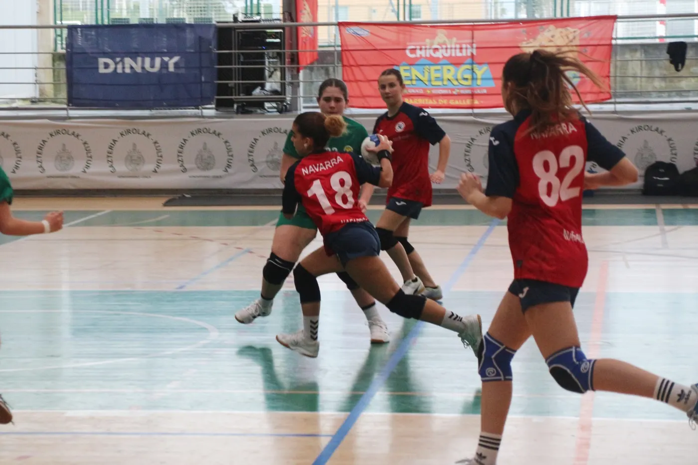 BALONMANO EN ACCIÓN: HONDARRIBIA INSPIRA A LOS CAMPEONES DEL MAÑANA EN EL TORNEO HKT