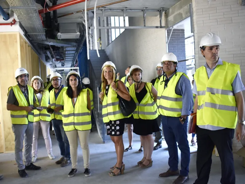 Visita d'obres que s'ha fet aquest dimarts al matí a l'institut Torrent dels Alous. Foto: Cristina