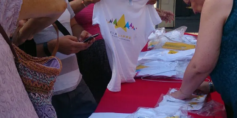 L'ANC instal.la aquest divendres una paradeta per vendre tiquets i samarretes per l'11 de Setembre