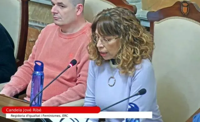 Candela Jové (ERC) pren possessió com a nova regidora de l’Ajuntament de Valls