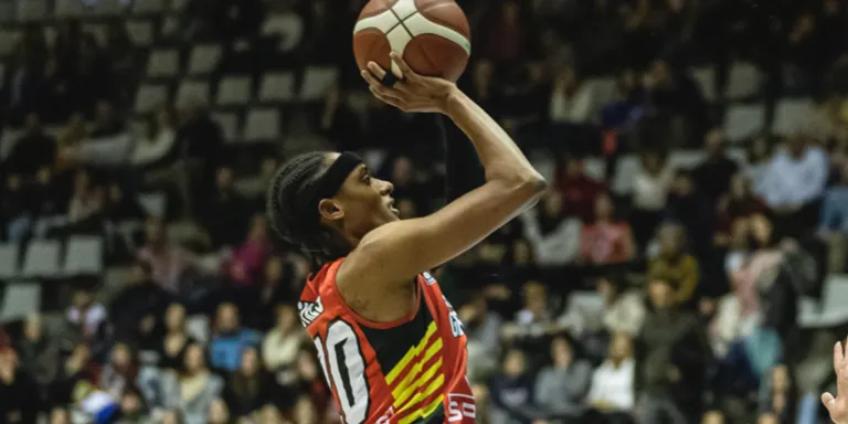 L'Uni Girona supera per primera vegada aquesta temporada al Barça CBS (65-58)