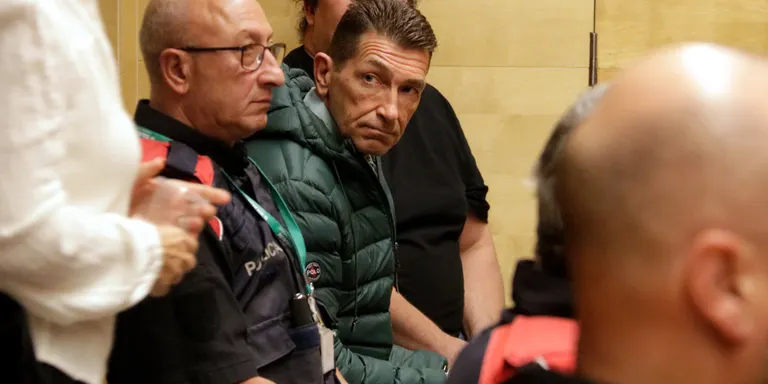 L'acusat d'escanyar la dona a Lloret de Mar diu que la va matar perquè va entrar "en pànic" durant una discussió