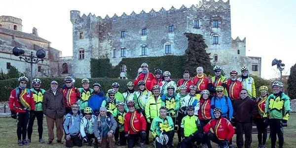 Més d’una cinquantena de ciclistes gaudeixen de la tradicional sortida de Nadal