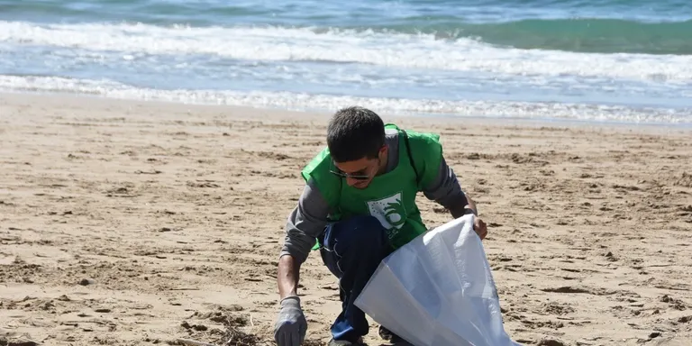Jornada de neteja a la platja dels Muntanyans dimecres vinent