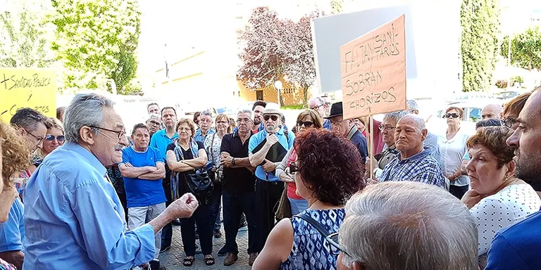Desenes de rubinencs tornen a reclamar solucions als problemes de la sanitat pública