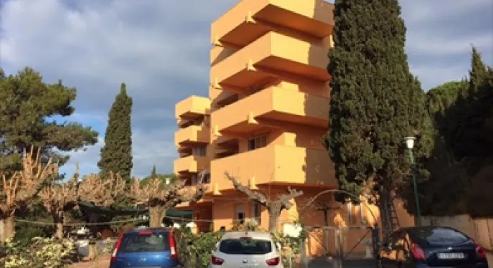 Consternació a Arenys de Mar per l'agressor a la residència Ítaca