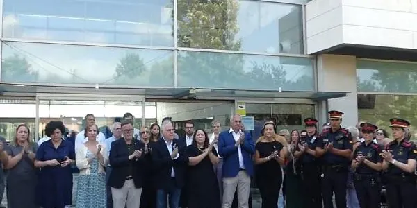 Salou condemna l’assassinat d'una dona en mans de la seva parella