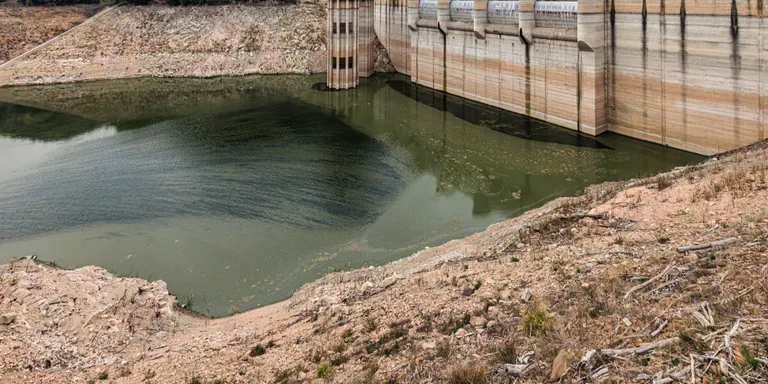El Govern redueix de 230 a 210 litres la dotació d'aigua per persona i dia als municipis del sistema Ter-Llobregat