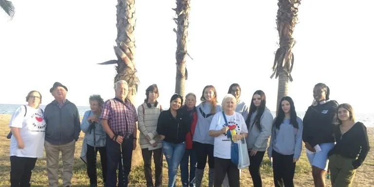 Caminant fem salut: les caminades dels dilluns per a la gent gran de Pineda