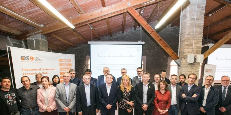 Acord per avançar cap a una economia rubinenca més innovadora i sostenible