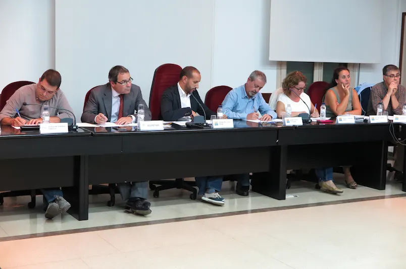 Avui dijous, ple extraordinari i urgent