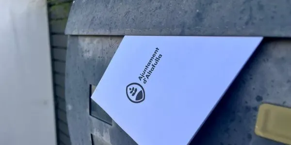 Els veïns i veïnes del Barri Marítim rebran a partir d’aquesta setmana els distintius per aparcar a la zona blava
