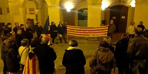 L’ANC d’Altafulla dóna el seu suport a la presidenta del Parlament a les portes del TSJC
