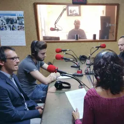 Especial consulta baixos del Parc de Garbí - episode art