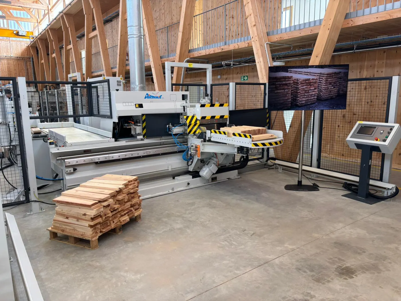 El Hub Forestal d'Olius experimenta amb espècies autòctones d'arbres per fabricar panells de fusta contralaminada híbrids