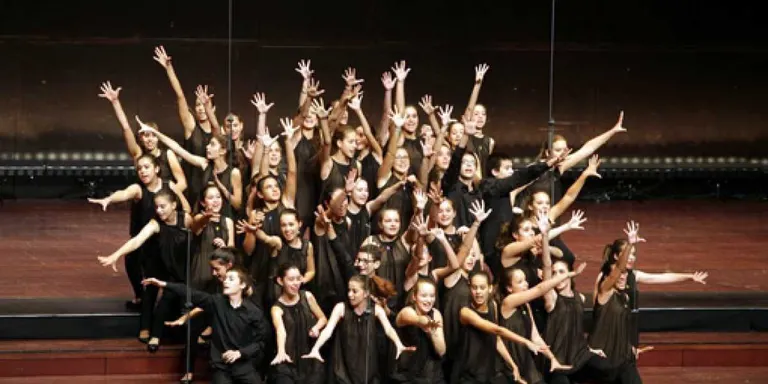 L'espectacle premiat internacionalment 'V-E-U-S!', del Cor Infantil Amics de la Unió, a Agramunt