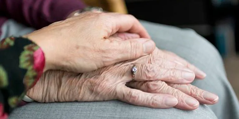 Campanya informativa de l'Alzheimer a l'Hospital Sant Jaume de Calella