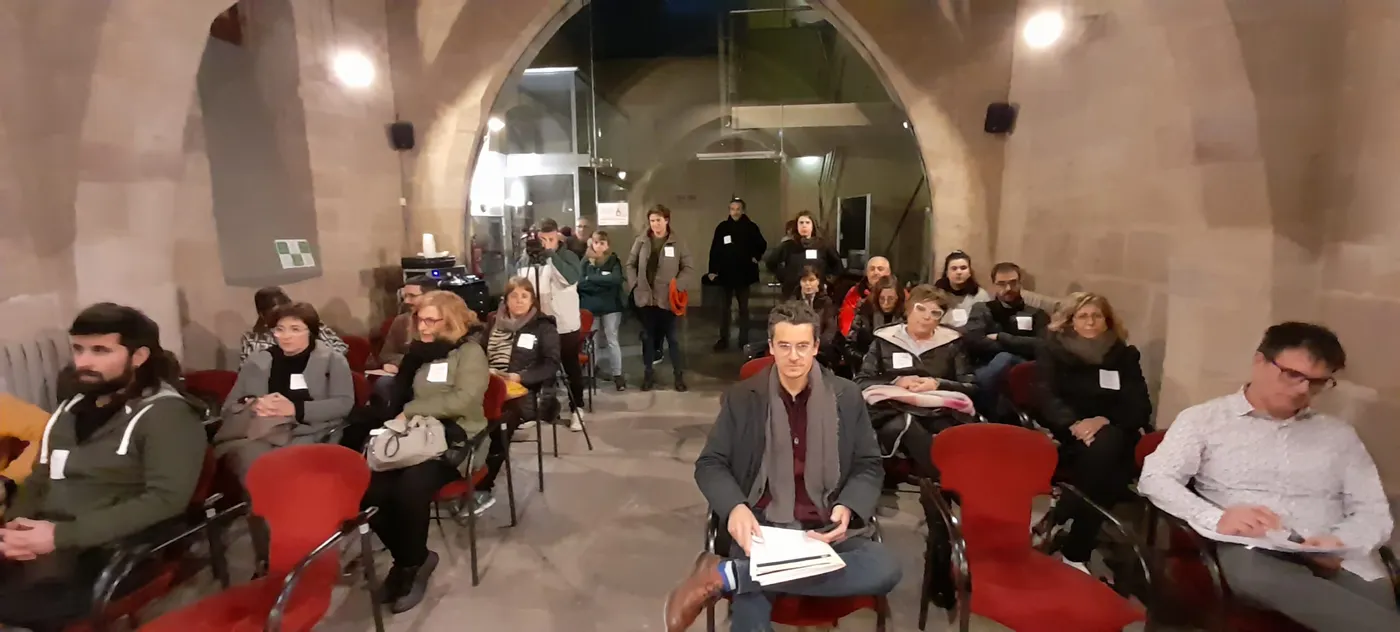 <strong>El personal del Consell Comarcal aclareix que la seva assistència a l'últim ple era per reivindicar millores salarials per les treballadores familiars</strong>