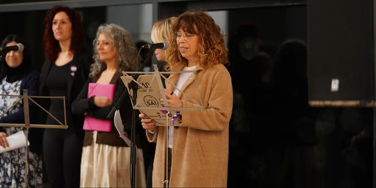 Valls commemora el Dia Internacional de les Dones