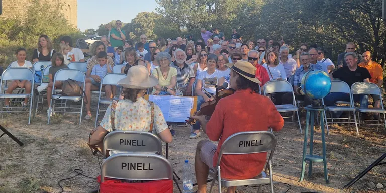 El duet Kelimós dona el tret de sortida al Programa Cultural de Pinell d'enguany