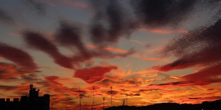 Dia de núvols baixos i ambient de tardor