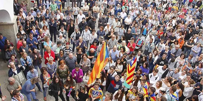 Arenys s'ha sumat a les protestes contra les actuacions policials d’ahir