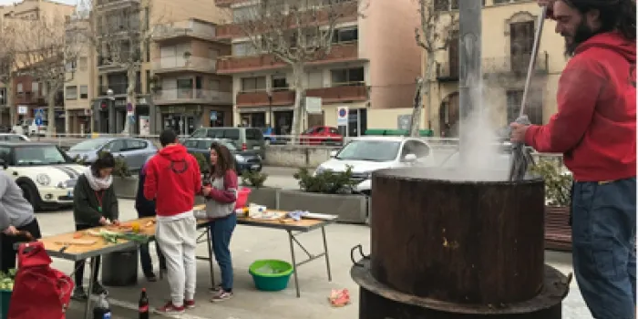 El Cau Flos i Calcat ja fa bullir l’olla des de primera hora del matí