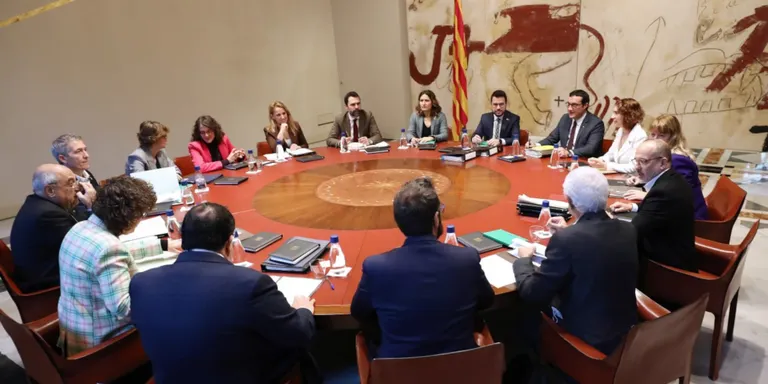 El Govern portarà els pressupostos al Parlament si entén que PSC i Junts "dilaten les negociacions per tacticisme"