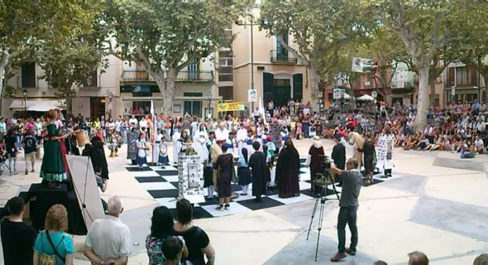 Els "Escacs Vivents" d'Arenys de Munt s'emporten un premi Ateneu