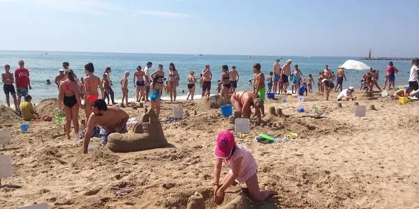 Les escultures de sorra tornen aquest divendres a la platja d’Altafulla