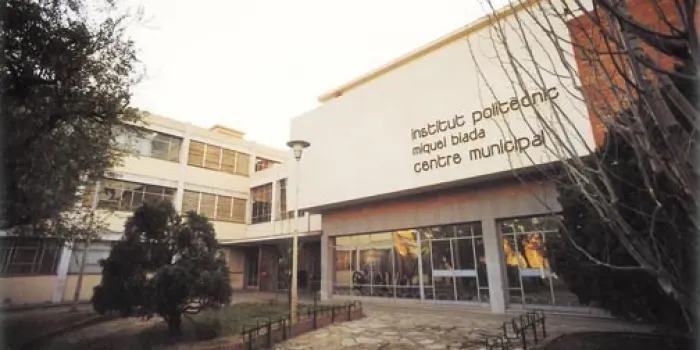 L’Ajuntament de Mataró obre un expedient per investigar la presumpta agressió sexual a una estudiant de l’institut Miquel Biada
