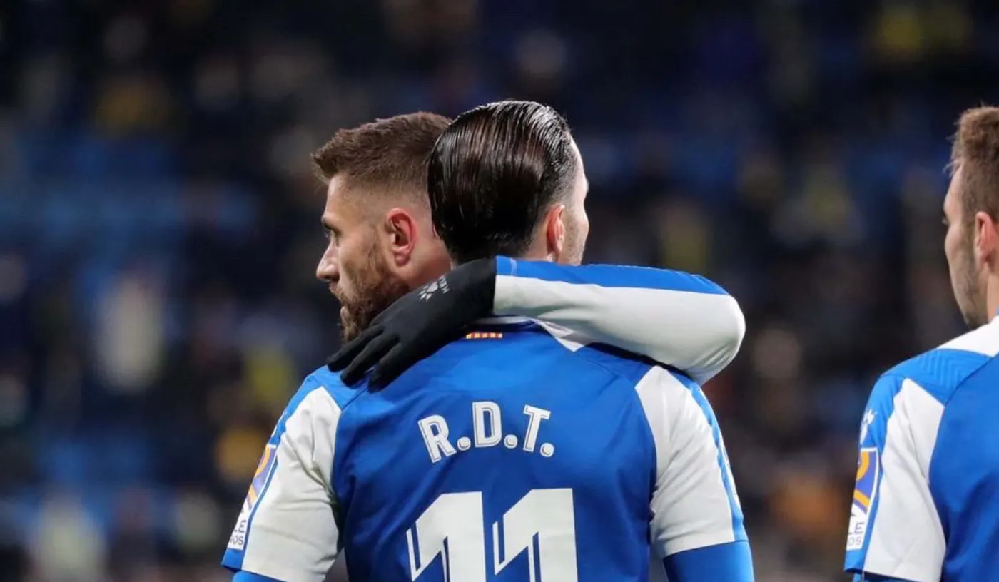 L’Espanyol treu un punt d’infart davant el Càdis (2-2)