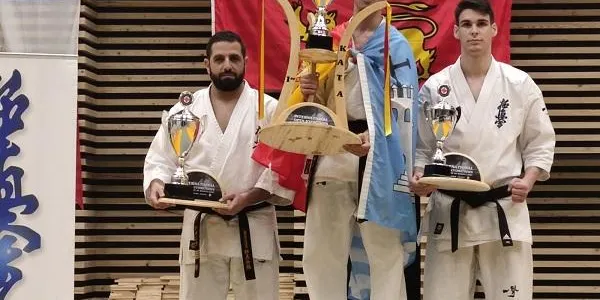 El torrenc Izan Escarabajal, campió absolut de Kata en el 24è Open Internacional de Kyokushin