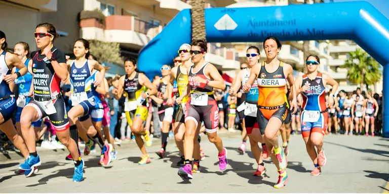 Arriba la TriRelay Duatló de Pineda en una prova espectacular i vibrant