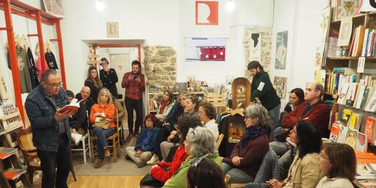 Joan Graell publica el poemari 'Alfabet de l'ombra'